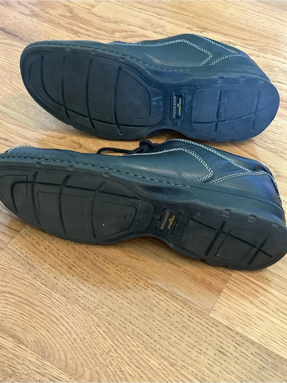Dockers Black Leather Lace-Up Casual Loafers with Contrast Stitching